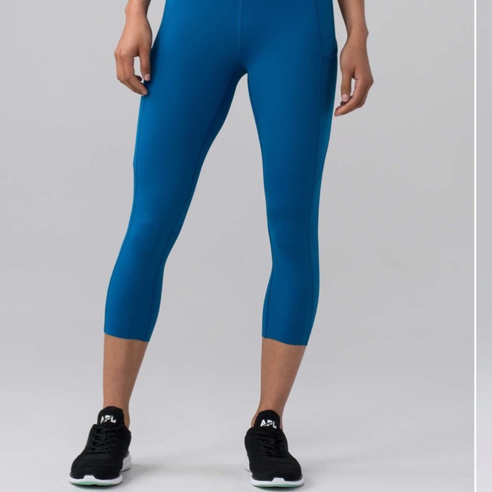 Lululemon Fast & Free Crop Nulux 19” Whirlpool Blue